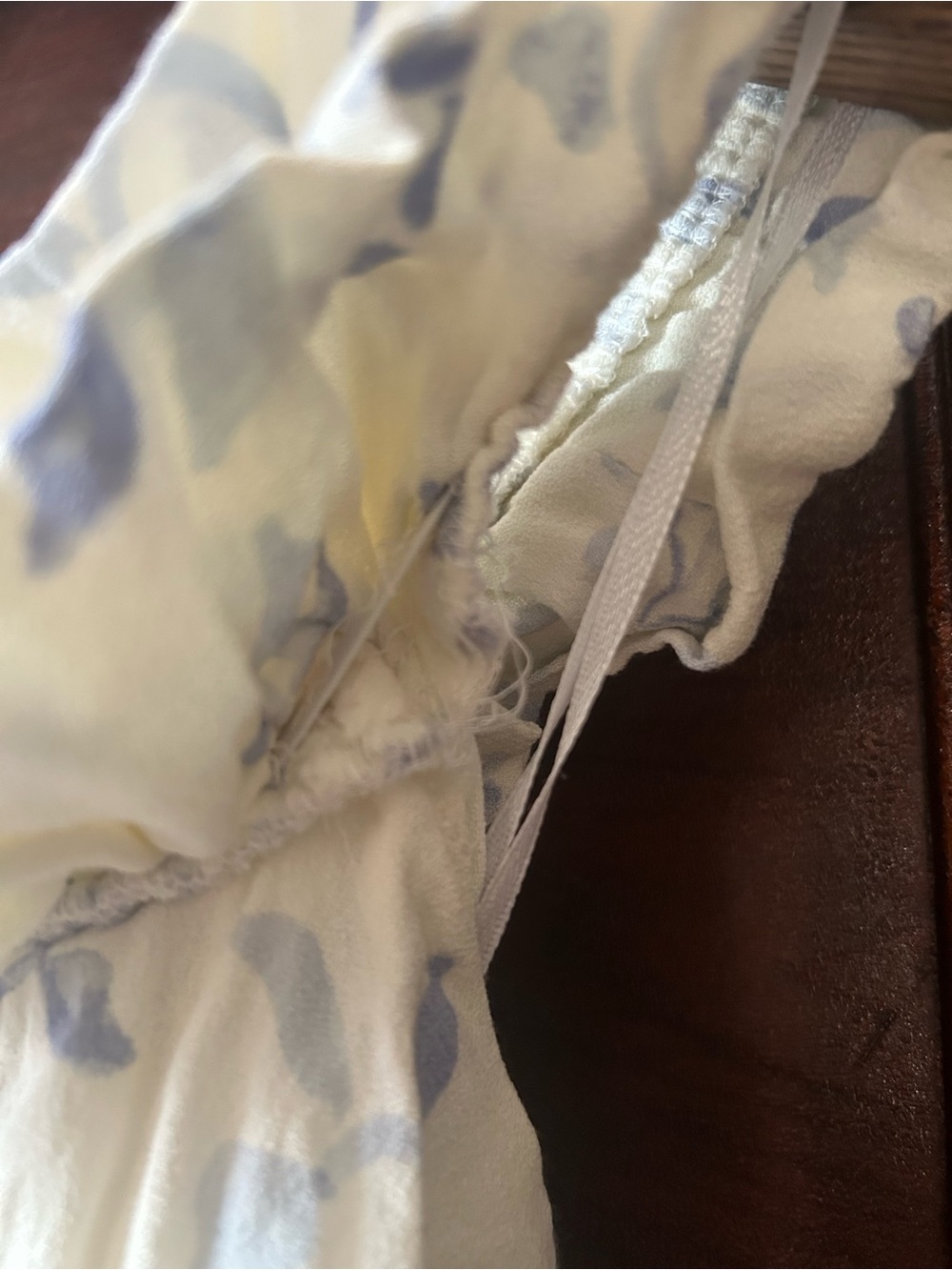 Reformation Izabel Off The Shoulder Ruffle Midi Dress Size 8 Blue & White Floral - Picture 10 of 10